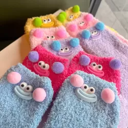 醜萌大眼香腸嘴襪 珊瑚絨堆堆襪