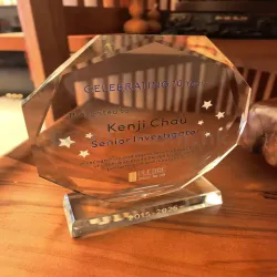 禮品編號：7992 太陽花水晶獎座