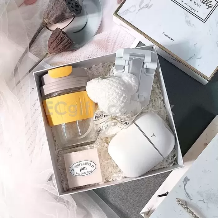 隨身玻璃水樽+加濕器+手機支架+小熊毛巾+精油皂套裝