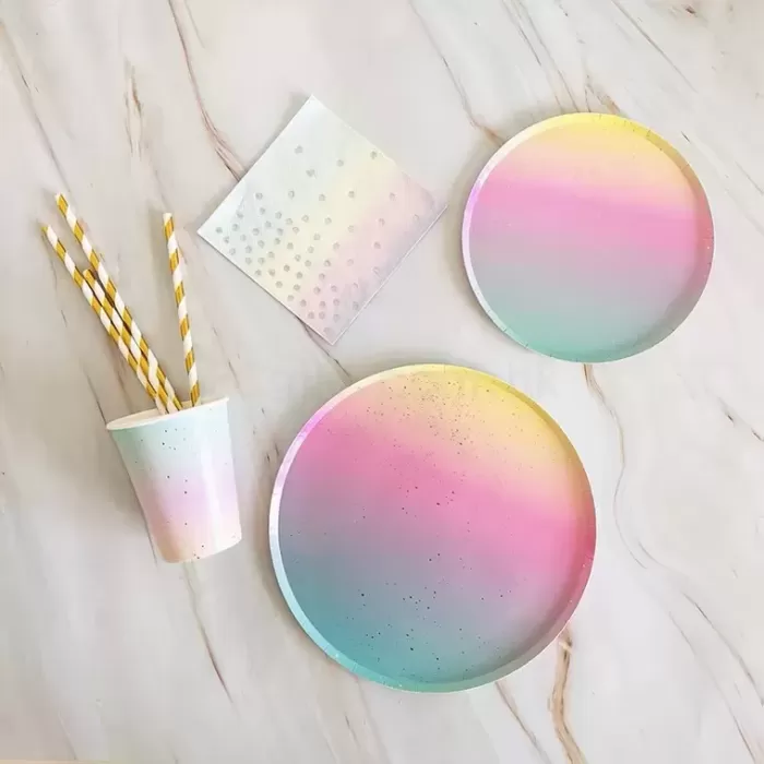 彩虹一次性餐具